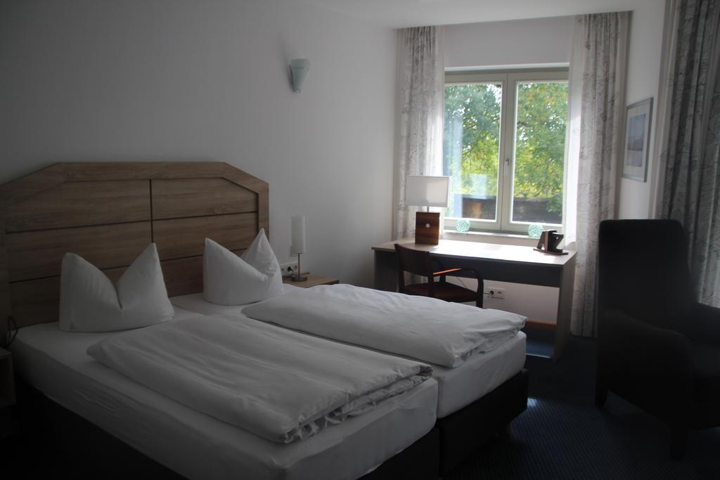 Hotel Lindenstrasse Neuenhagen bei Berlin Room photo